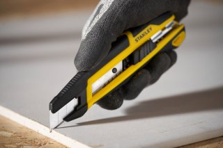 STANLEY NÓŻ MPP ZE ZINTEGROWANYM SYSTEMEM ODŁAMYWANIA - ŚRUBOOWA